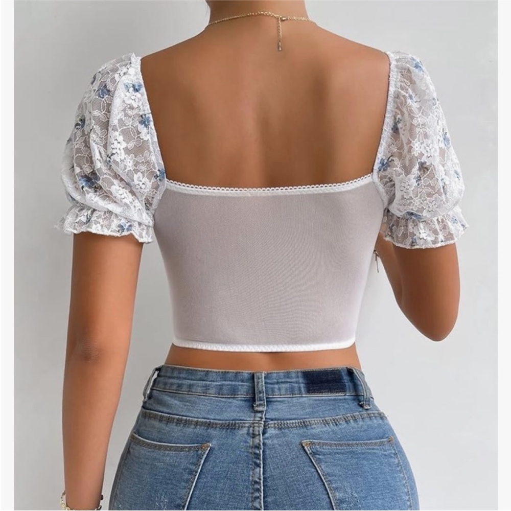 Today only!! White Floral Lace Puff Sleeve Top Size Small - Picture 2 of 4